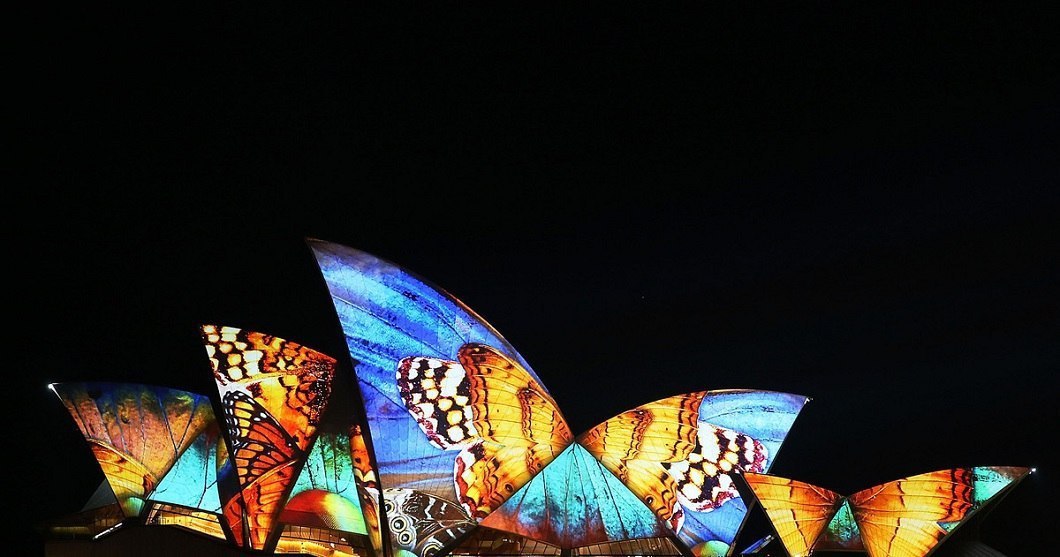    .      Vivid Sydney ( ), ... - 10