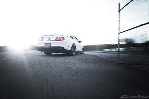 Ford Mustang GT - 8