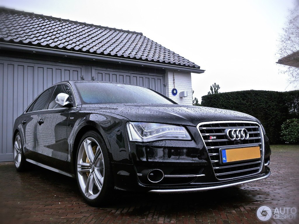 Audi S8