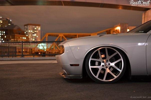 Dodge Challenger R/T - 5