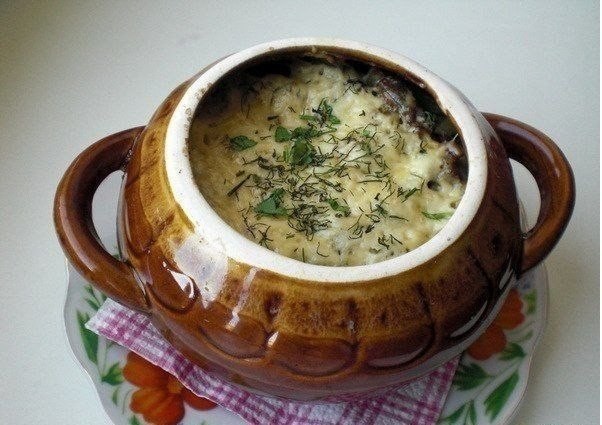 Фрикадельки с картошкой и грибами под сыром.Ингредиенты:- картошку 2 шт.- фрикадельки 3 шт.- ...