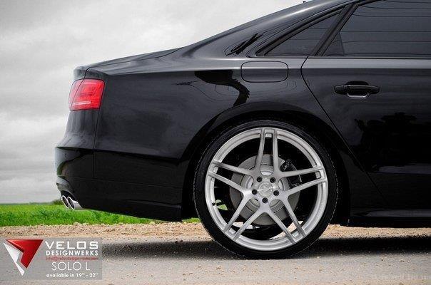 Audi S8 (D4).4.0L V8 TFSI: 520 .. : 650 :   : 4.2 ... - 5