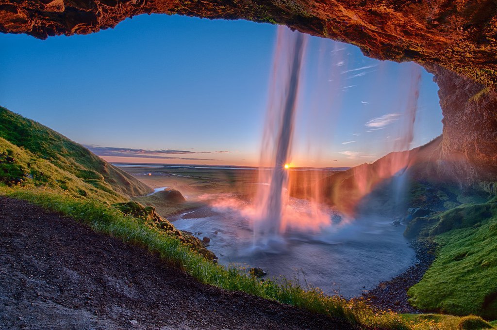    Seljalandsfoss, 