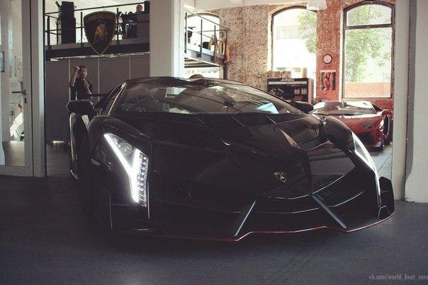 Lamborghini Veneno Roadster - 4