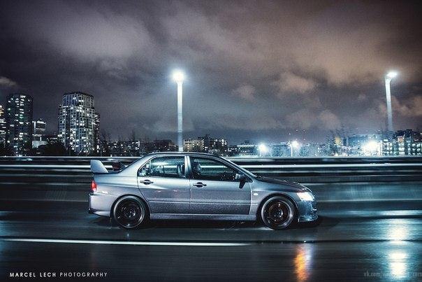 Mitsubishi lancer Evolution IX - 6