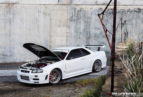 R34 GT-R - 2