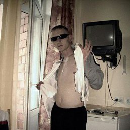 Ilya, 36, 