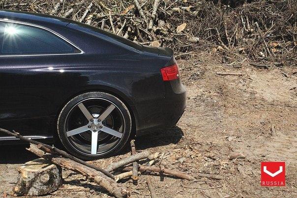 Audi RS5 Coupe on Vossen CV3 Wheels. - 6