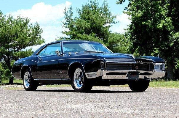 1966 Buick Riviera GS - 4