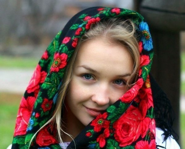 Я старомодна… Мне нравятся платья до пяток, Честь и застенчивость, и медицина без взяток… Добрые ...