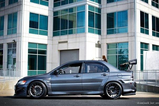 Mitsubishi Lancer Evolution IX - 5