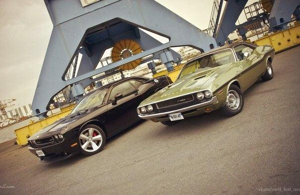 1970 Dodge Challenger R/T vs. 2010 Dodge Challenger SRT8 - 7