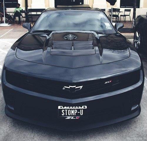 Chevrolet Camaro ZL1.