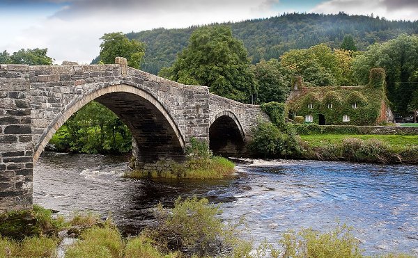 Tu Hwnt I'r Bont, Pont Fawr, Llanrwst, UK - 2