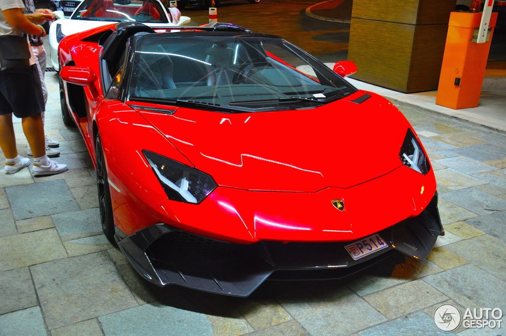 Lamborghini Aventador LP700-4 Roadster MVM Automotive Design - 4