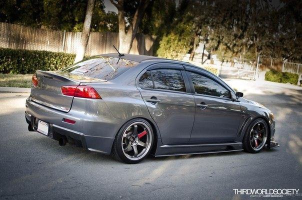 Mitsubishi Lancer Evolution X - 9