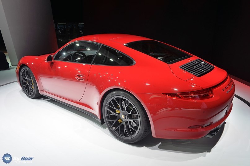 2015 Porsche 911 GTS - 5