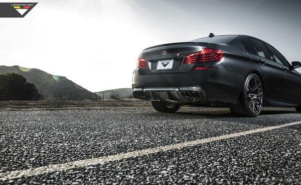 BMW F10 M5 - 7