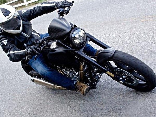 Arch Motorcycles KRGT-1 первый мотоцикл Киану Ривза.Киану Ривз долгое время пребывал, пользуясь ... - 4
