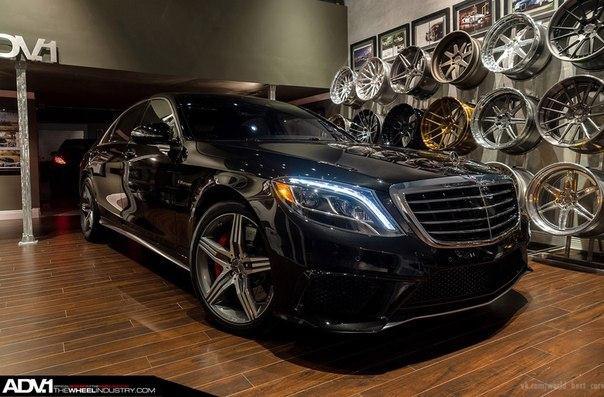 Mercedes-Benz S 63 AMG (W222).