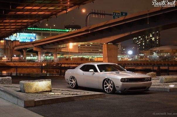 Dodge Challenger R/T - 6