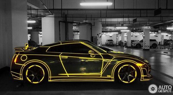 Tron Nissan GT-R. - 4