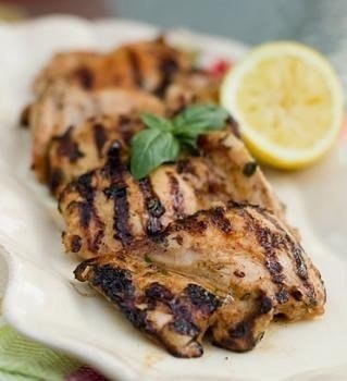 Курица в оригинальном маринаде.150ккал. Для рецепта потребуется:на 500 г куриного мяса:сок 1/2 ...