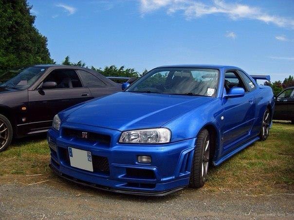 Nissan Skyline GT-R R34 - 6