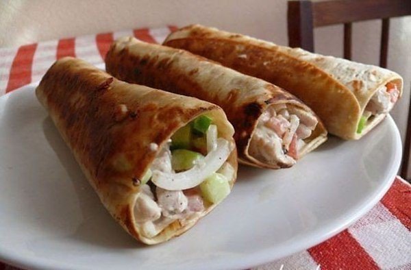 ТОП-5 быстрых закусок в лашаше! Быстро, вкусно, полезно! 1. Шаурма по-домашнему Ингредиенты: Куриное ... - 5