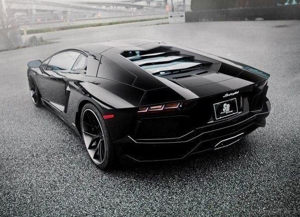 Lamborghini Aventador LP700