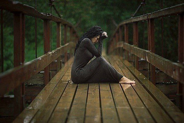 Слезы — это слова, которые сердце не может произнести.