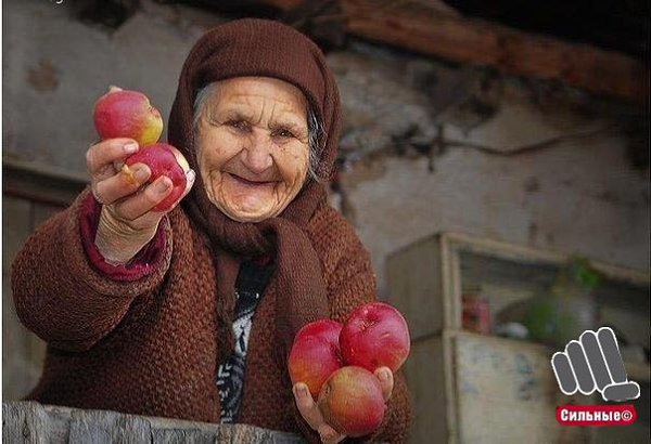 Никогда не злись на маму, не говори слова, что могут расстроить, или разбить её любящее сердце. У ...