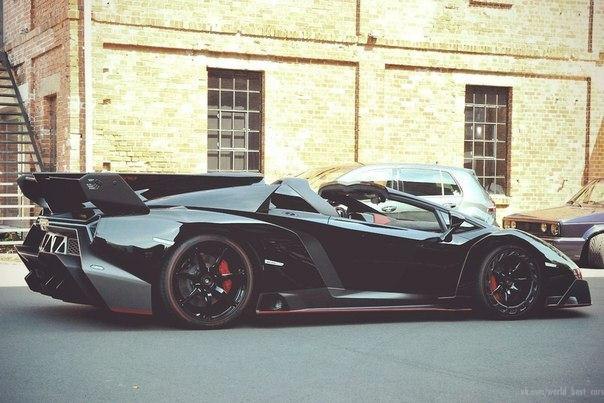 Lamborghini Veneno Roadster - 2