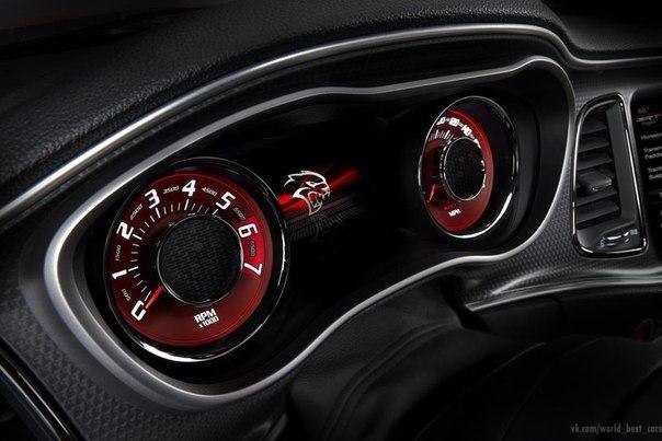 '15 Dodge Challenger SRT - 8