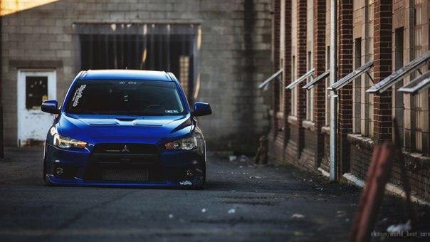 Mitsubishi Lancer Evolution X - 5