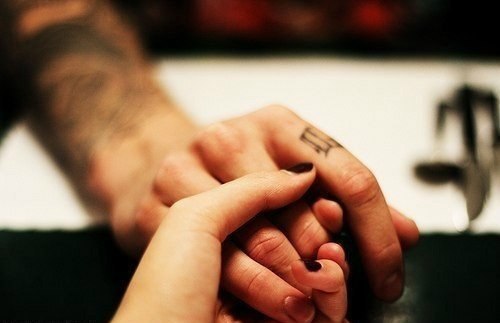 Если нравлюсь - дай мне знать... Ненавидишь - дай понять... Ты скучаешь - позвони... А играешь - ...