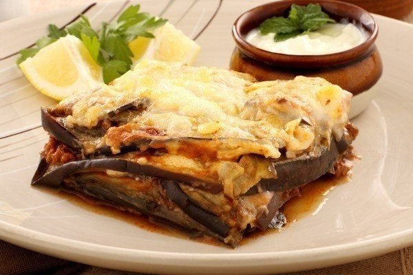 Мусака с баклажанами (ужин).Калорийность порции (200гр): 88ккалИНГРЕДИЕНТЫ1. Баклажан - 800 гр2. ...