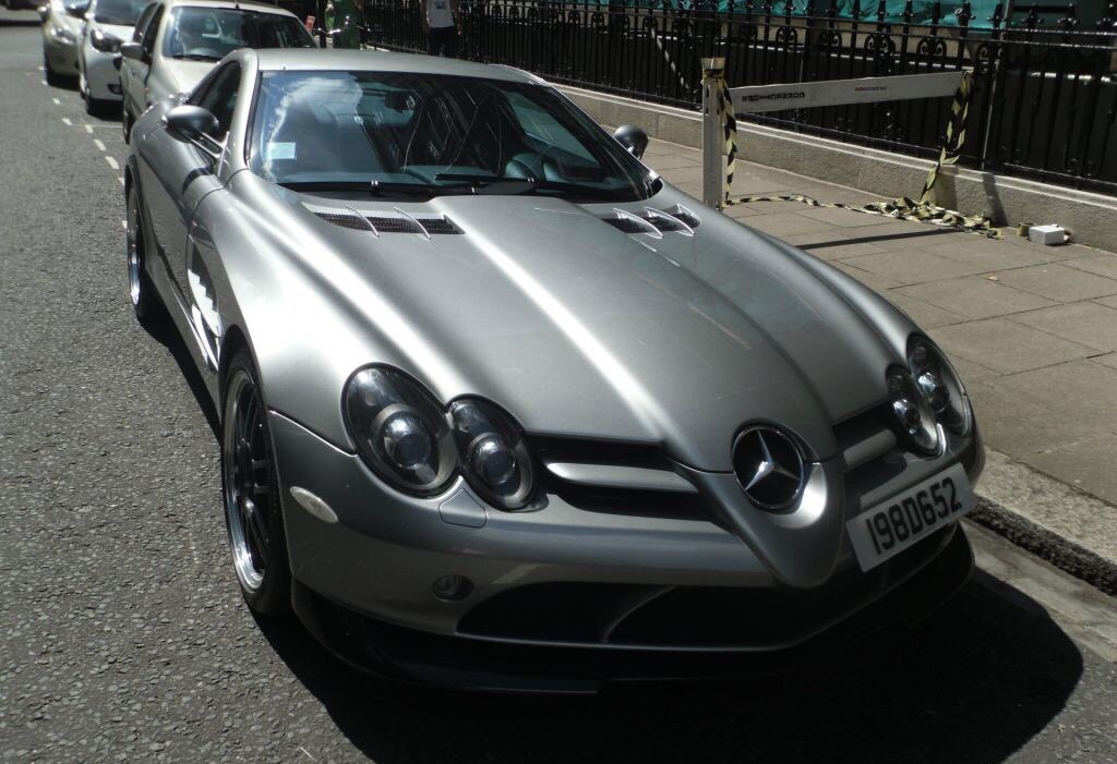 Mercedes-Benz SLR McLaren 722 https://fotostrana.ru/away?to=/sl/F9V2 337km/uAcceleration 0-100 3.60skm/uPower 650 pkTorque ... - 3