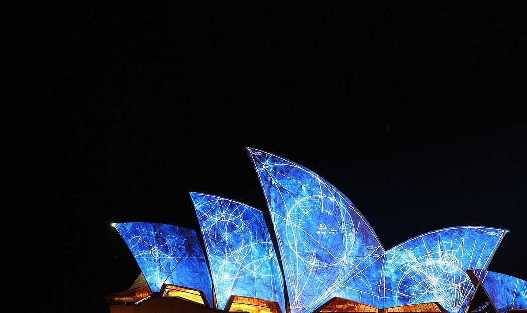    .      Vivid Sydney ( ), ... - 4