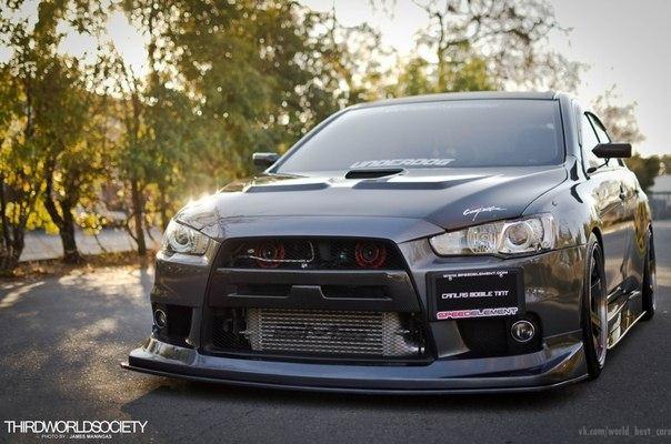 Mitsubishi Lancer Evolution X - 5