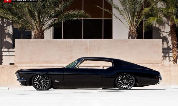 1972 Buick Riviera - 6