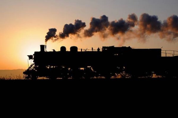 ИТАЛЬЯНСКИЙ ПОЕЗД-ПРИЗРАК В ПЕТЛЕ ВРЕМЕНИ.Эти поезда идут вне расписания, появляются ниоткуда и ... - 3