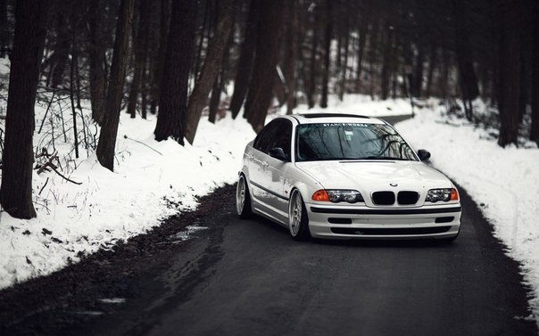 BMW 325i (E46)