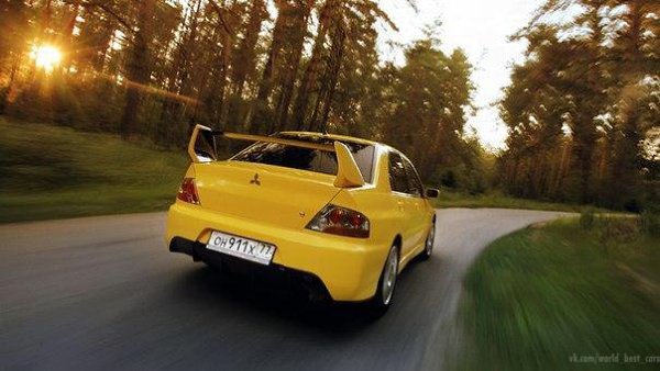 Mitsubishi Lancer Evo 8 - 6