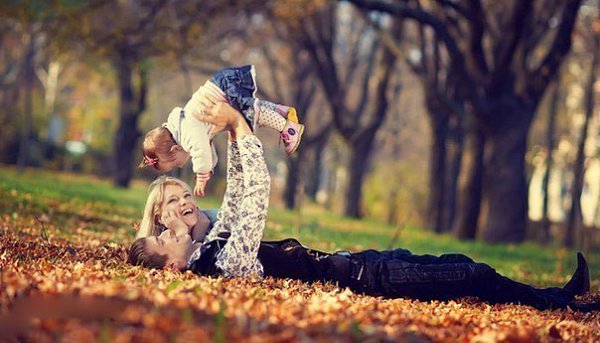 Самое главное и ценное в жизни-это семья. Сначала та, в которой ты рождаешься, а затем та, которую ...