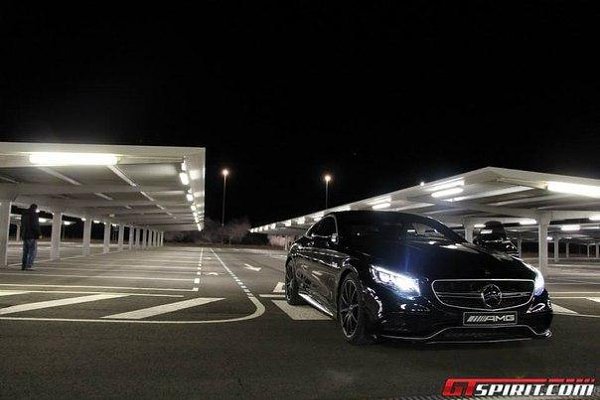 Stunning Black-on-Black Mercedes-Benz S 63 AMG Coupe. - 7