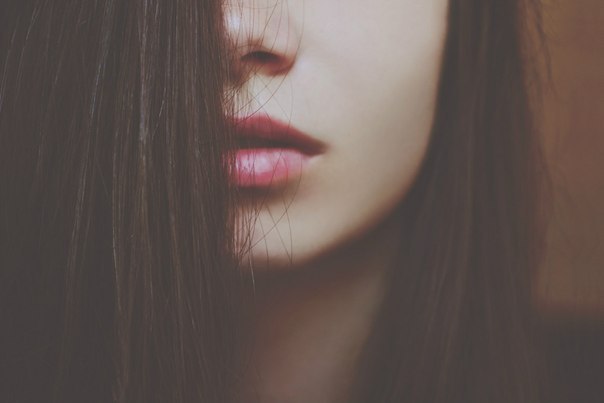 Нет, не алкоголь сегодня губит. Губит человека человек. И не важно любят нас, не любят. Постоянно ...