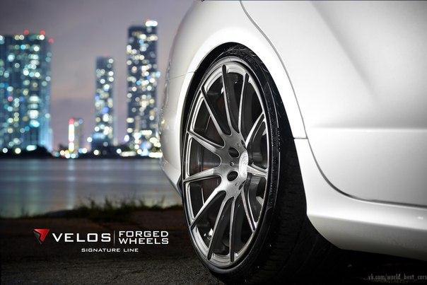 Mercedes-Benz CLS. - 3
