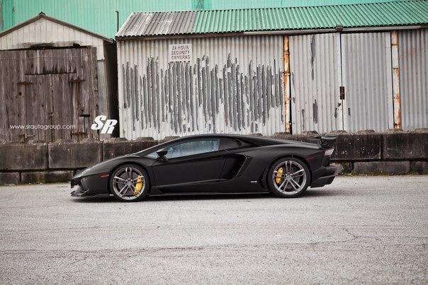 Lamborghini Aventador LP700-4. - 5