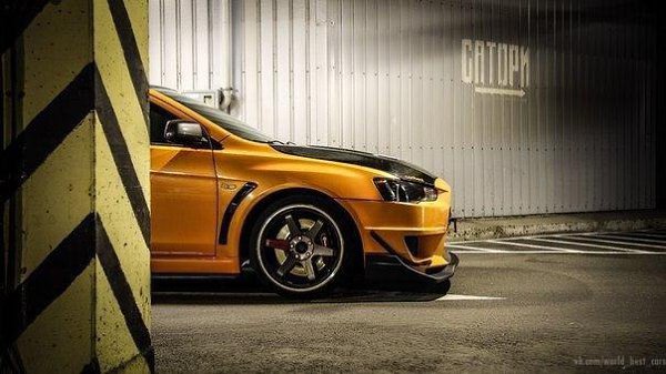 Mitsubishi Lancer Evolution X - 5